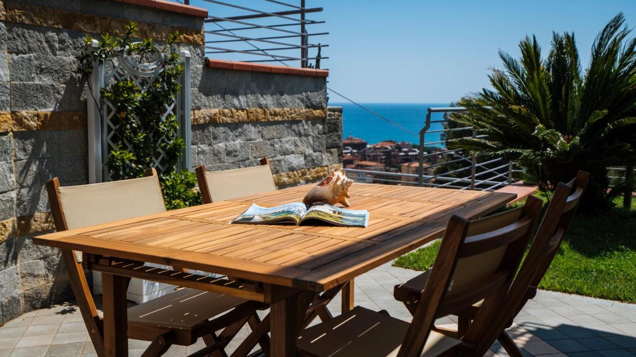 Italianway - Delle Ginestre 28 Apartamento Marina dʼMarina dʼAndora Exterior foto